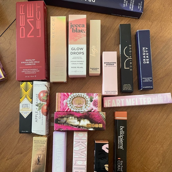 HUGE makeup lot - all new with box/packaging. Never opened MAKEUP - Picture 6 of 9